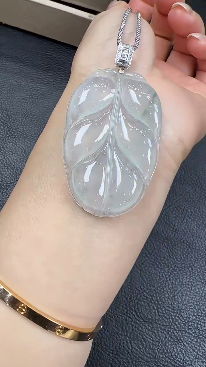 【闪购商品】翡翠挂件18K金镶嵌叶子不含链