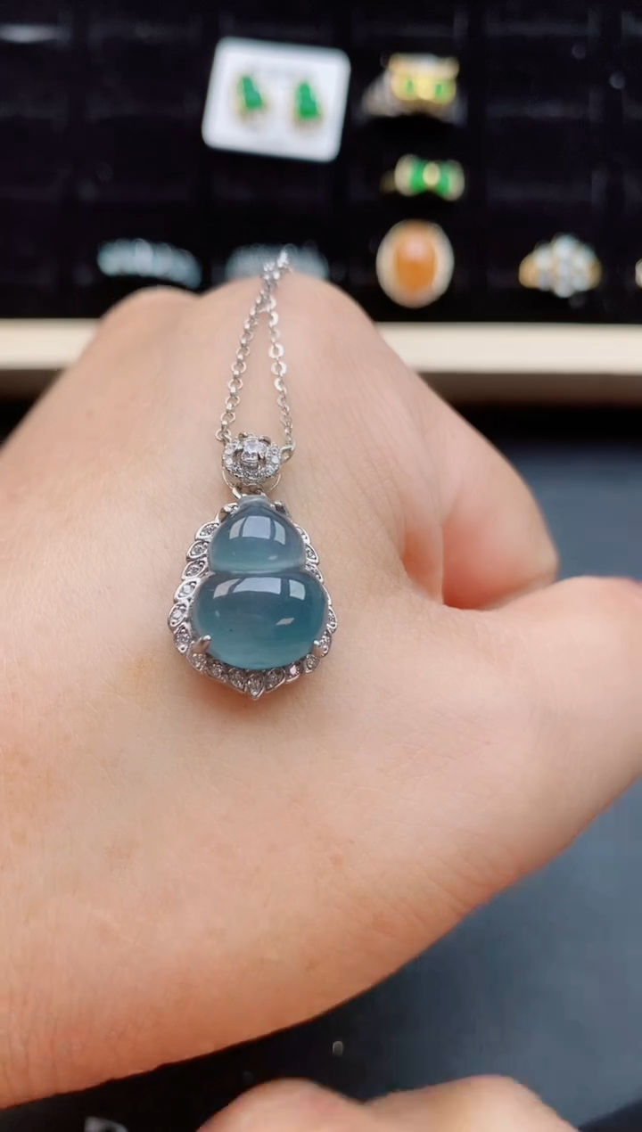 【闪购商品】翡翠吊坠(赠链)银S925镶嵌50800