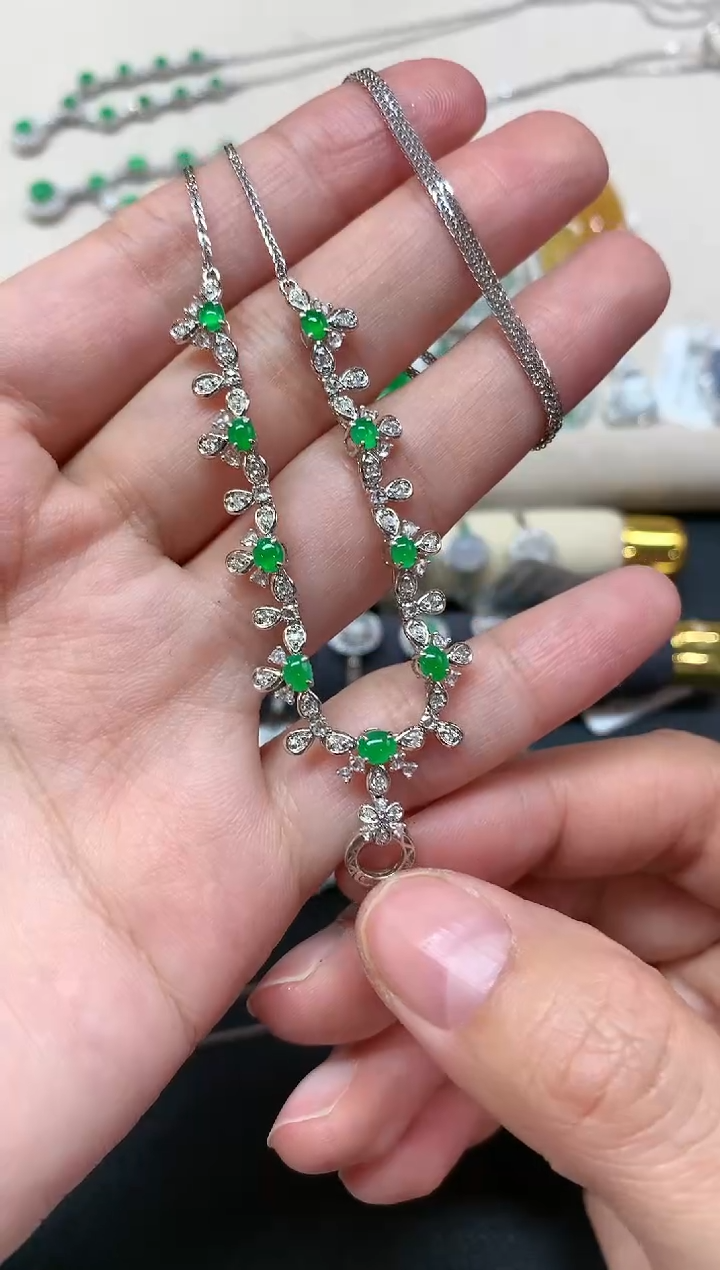 【闪购商品】翡翠套链18K金镶嵌Q78|16800