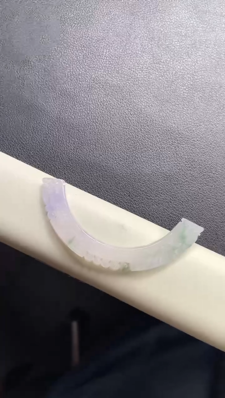 【闪购商品】翡翠颈饰未镶嵌玉璜