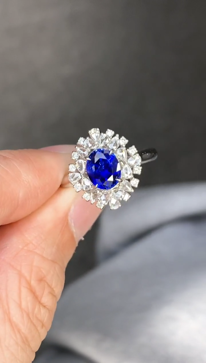 【闪购商品】蓝宝石戒指18K金镶嵌2.06ct/喜迎财神专属价