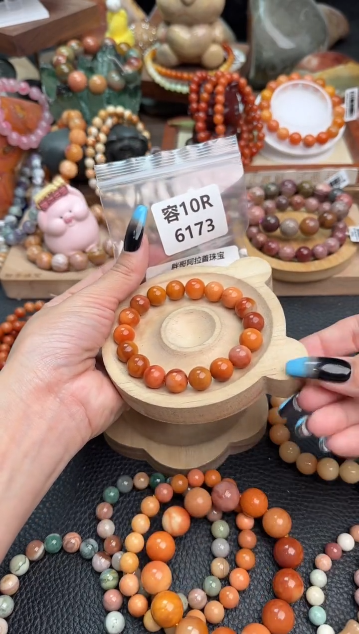 【闪购商品】石英质玉手链未镶嵌10R6173