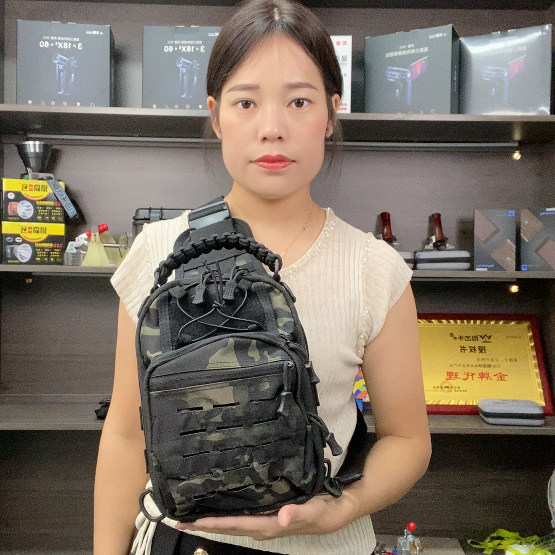 瑶瑶精选户外战术包