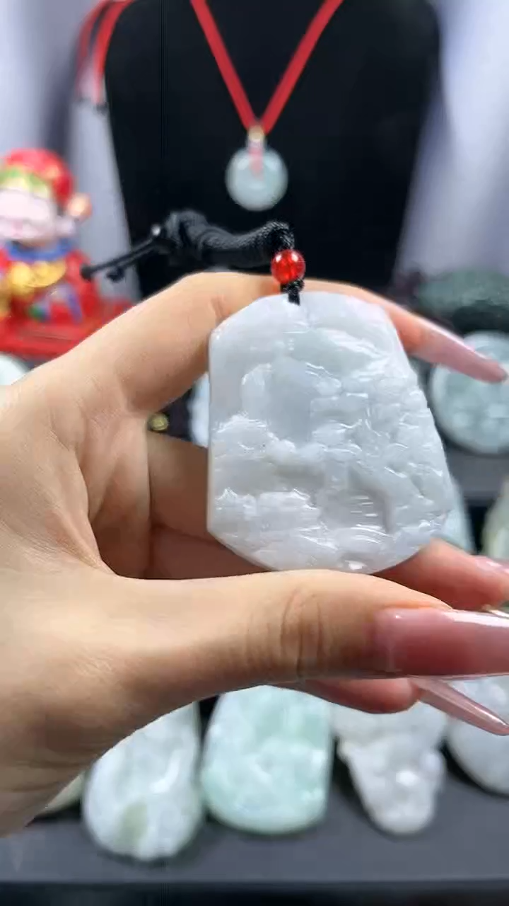 【闪购商品】翡翠颈饰未镶嵌山水牌