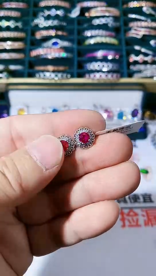 【闪购商品】红宝石耳饰未镶嵌红宝石1