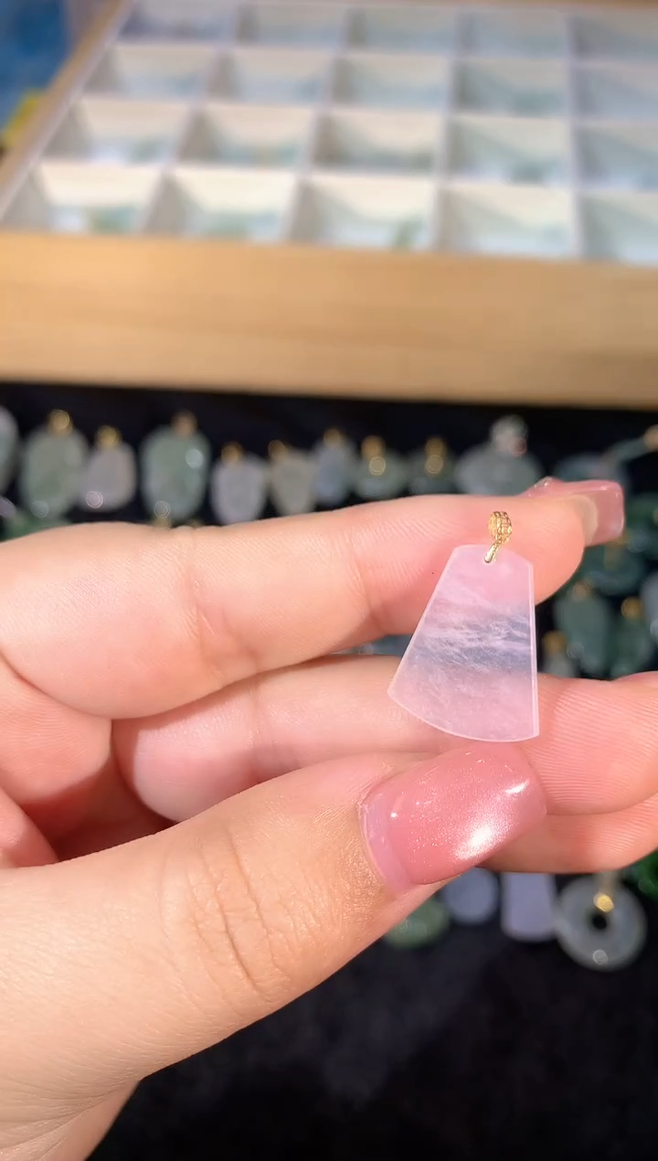 【闪购商品】翡翠吊坠(不含链)18K金镶嵌013llx时尚