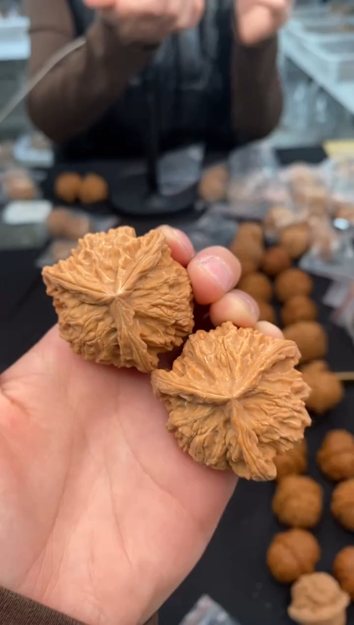 【闪购商品】文玩核桃把件盘山奔41-t476