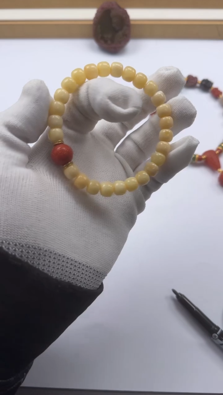 【闪购商品】蜜蜡裸石未镶嵌手串手串