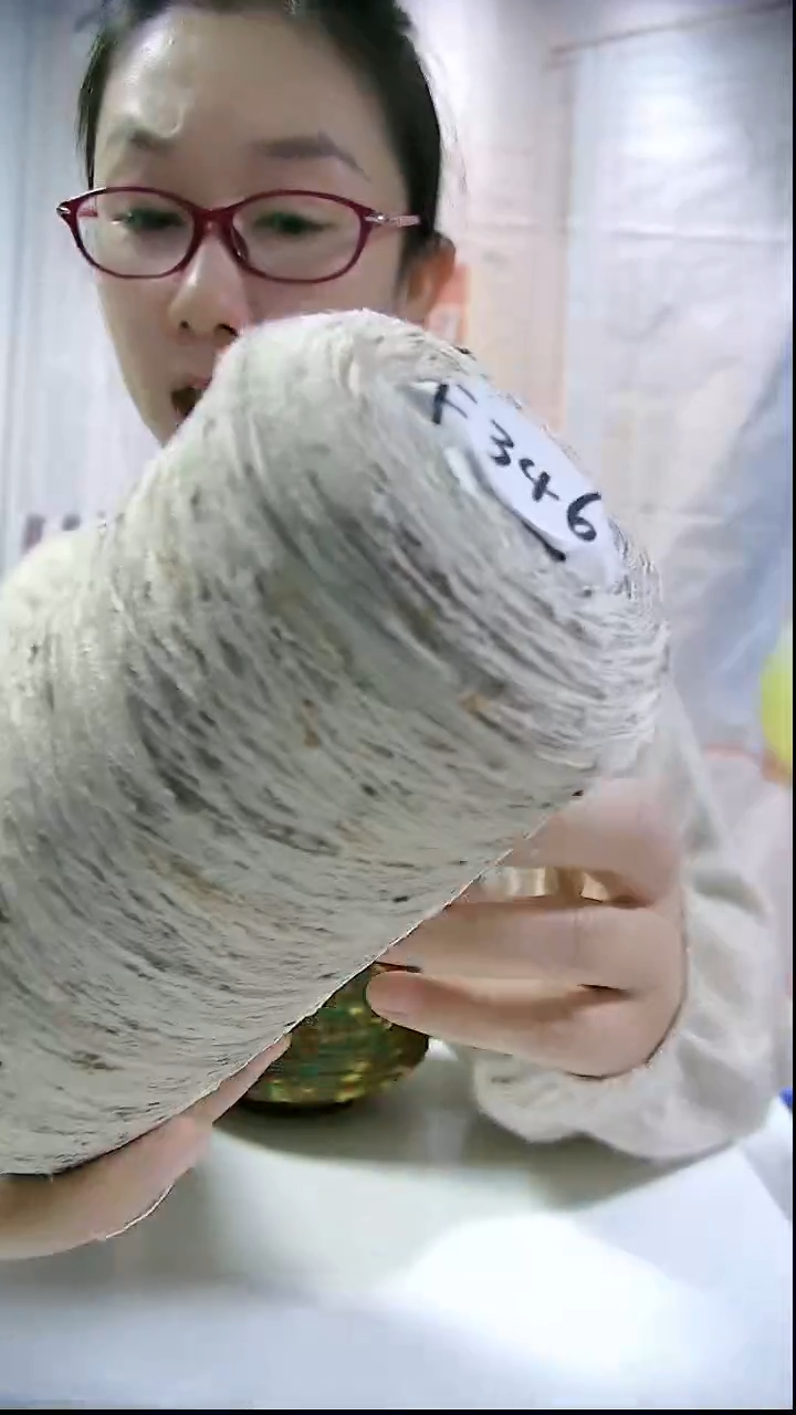 【F346米咖】豆豆毛线1桶(0.5斤)      