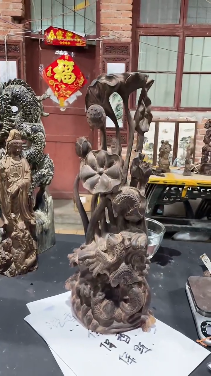 【闪购商品】木木雕新年快乐，红土摆件