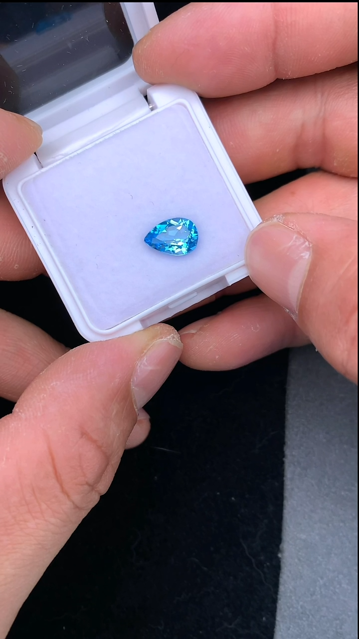 【闪购商品】托帕石裸石未镶嵌2.3克拉