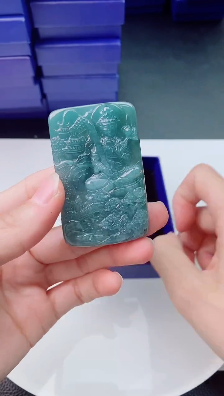 【闪购商品】翡翠颈饰未镶嵌          