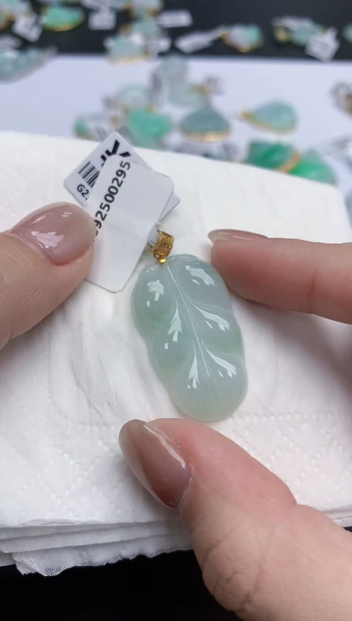 【闪购商品】翡翠颈饰18K金镶嵌天然缅甸翡翠A货