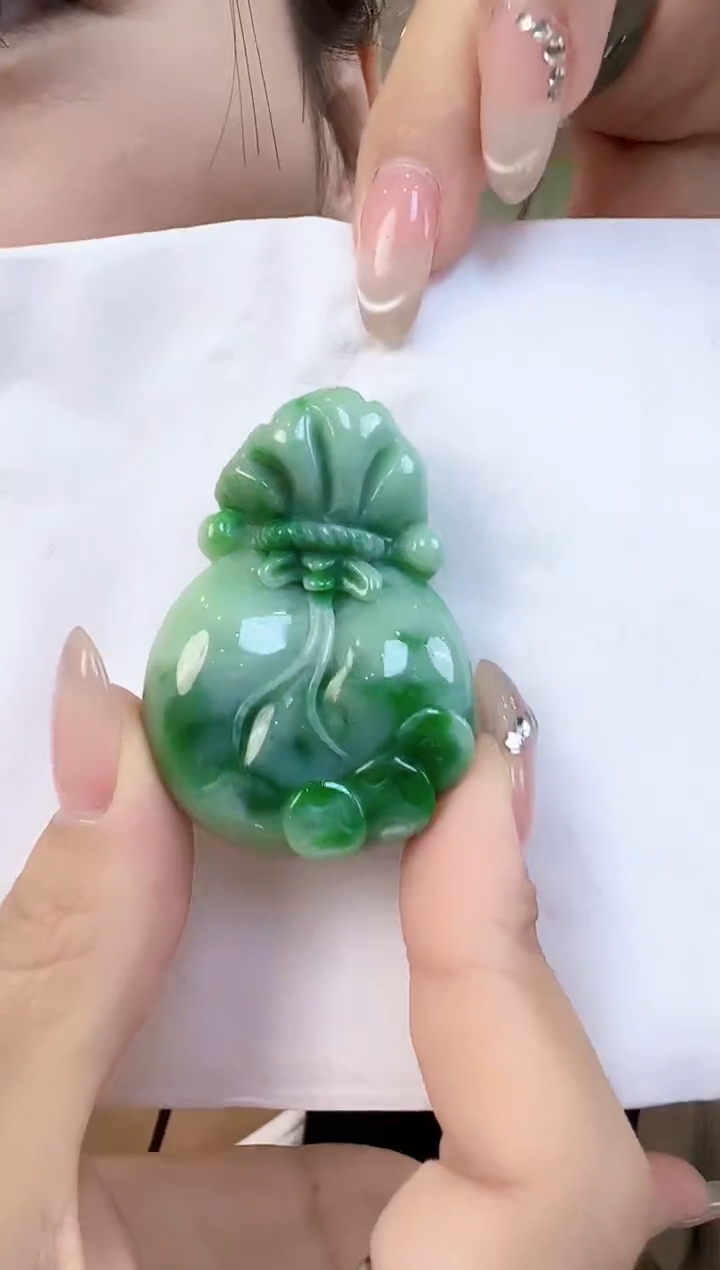 吊坠(不含链)未镶嵌翡翠钱袋（送绳）