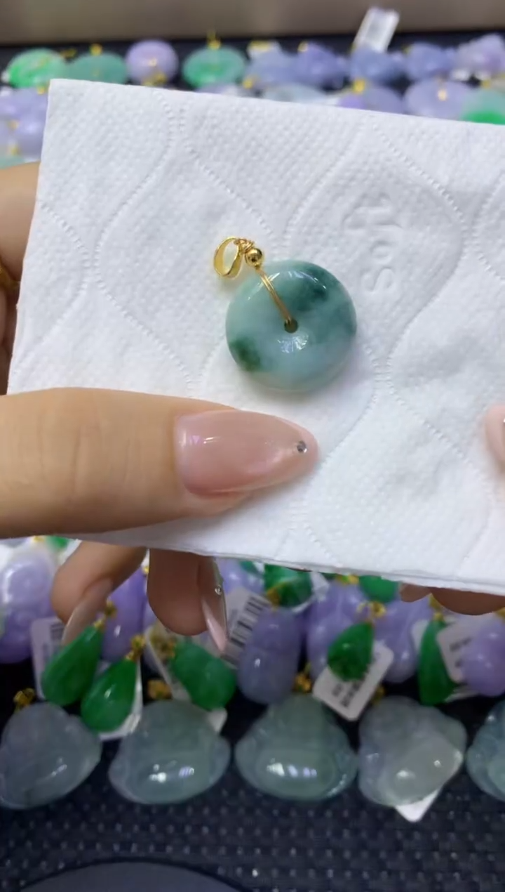 颈饰未镶嵌翡翠天然缅甸翡翠A货