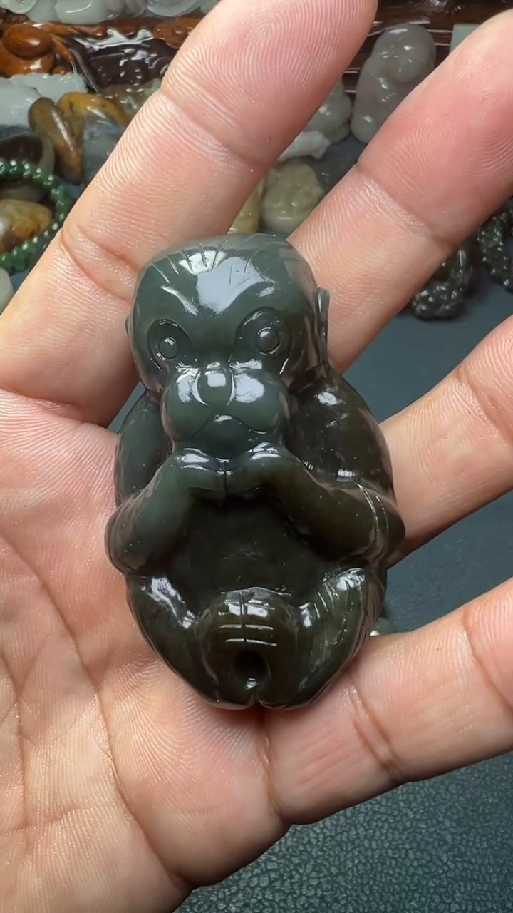 未镶嵌和田玉把件-