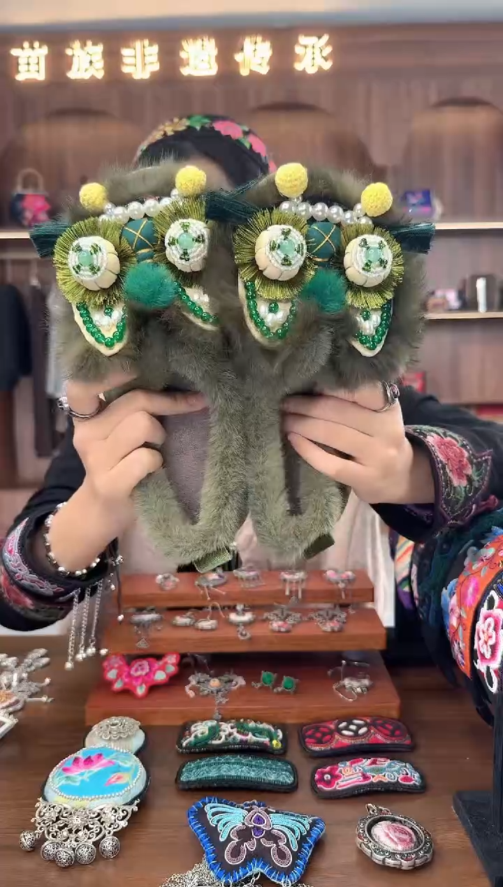 刺绣扶光苗绣传承L57