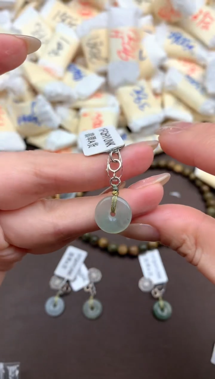 【闪购商品】翡翠挂件未镶嵌一