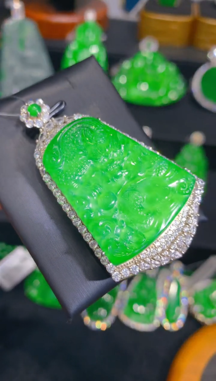 【闪购商品】翡翠颈饰银S925镶嵌1545一季