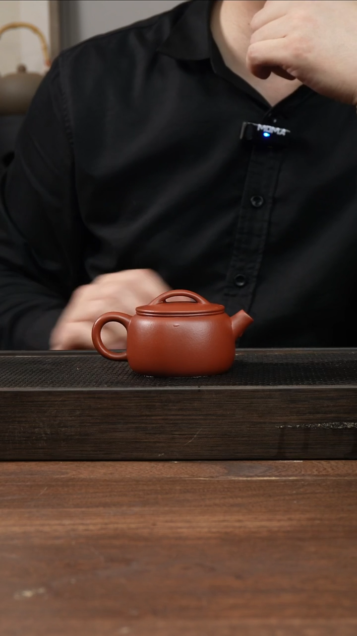 茶杯紫砂朱泥炮嘴汉瓦 ！    150CC  