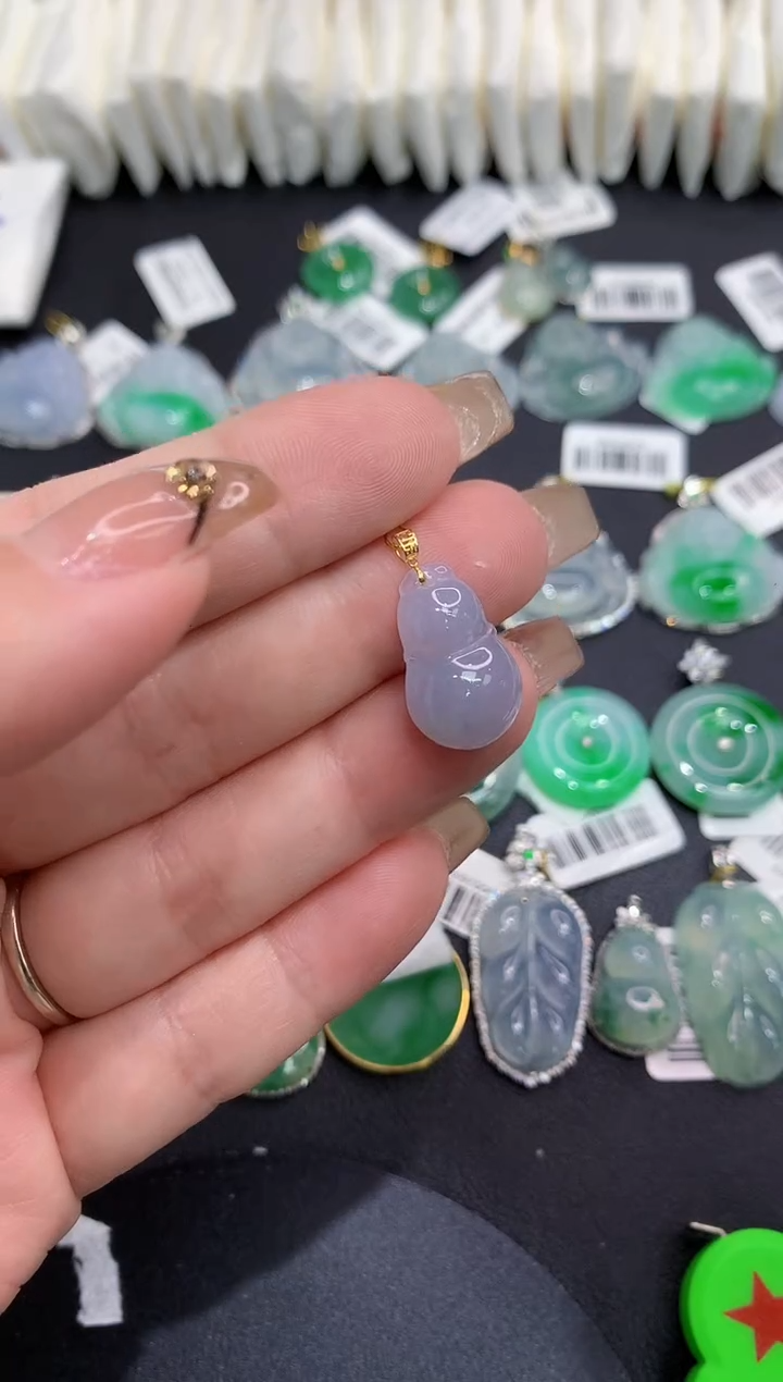 吊坠(不含链)18K金镶嵌翡翠111