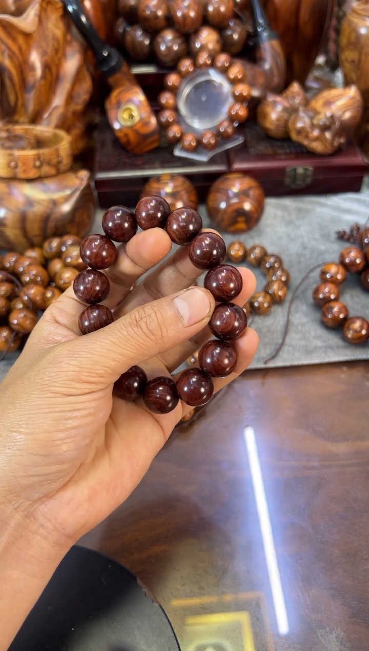 【闪购商品】黄花梨/降香黄檀手串/手链海南黄花梨1.5叉纹对眼手串