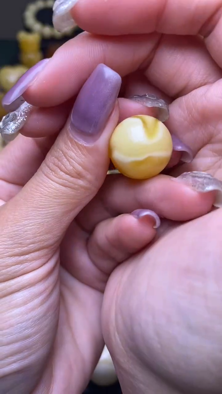 【闪购商品】琥珀裸石未镶嵌葵. 88