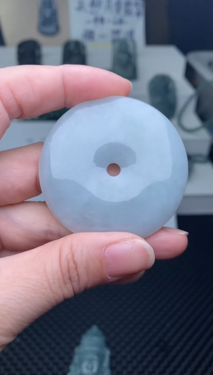 翡翠未镶嵌颈饰