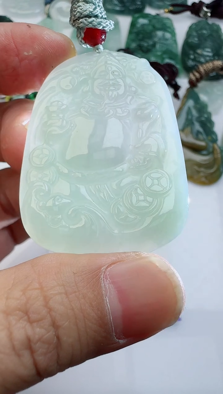 【闪购商品】翡翠颈饰未镶嵌多样性随机发其一