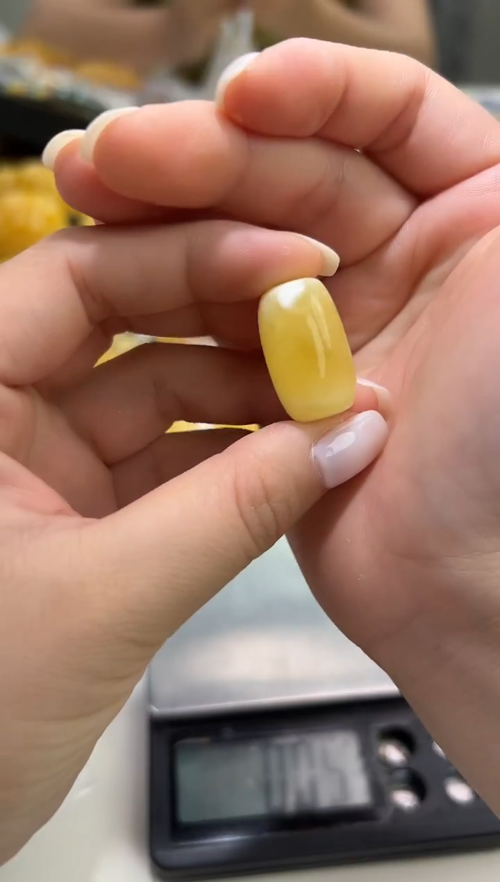 裸石琥珀未镶嵌琥珀蜜蜡吊坠