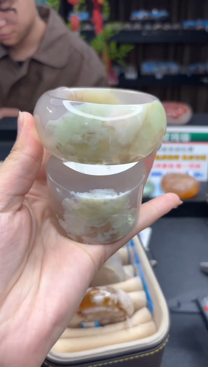 【闪购商品】石英质玉手镯未镶嵌621（58圈赠送镯心）