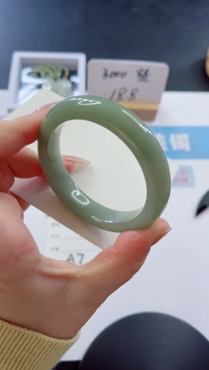 未镶嵌手镯石英质玉多样性发货A7