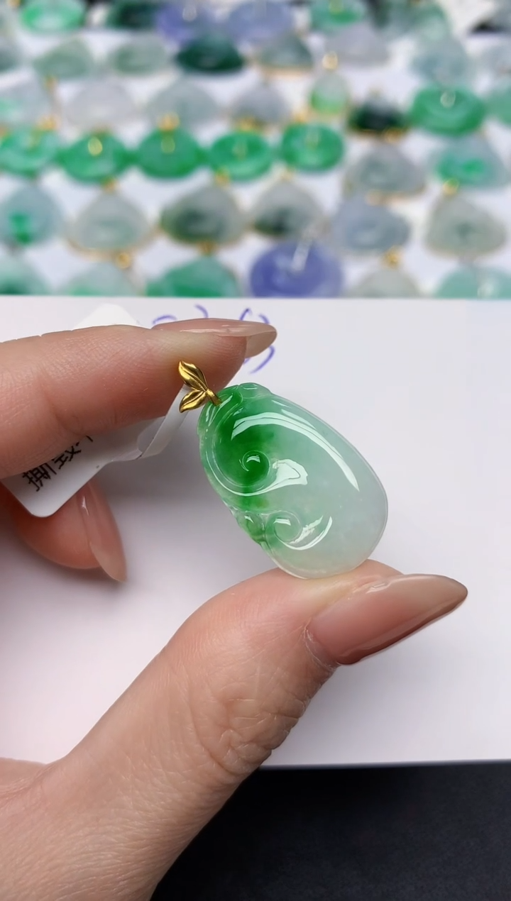 颈饰18K金镶嵌翡翠天然缅甸A货翡翠百元以上9元证书费自理