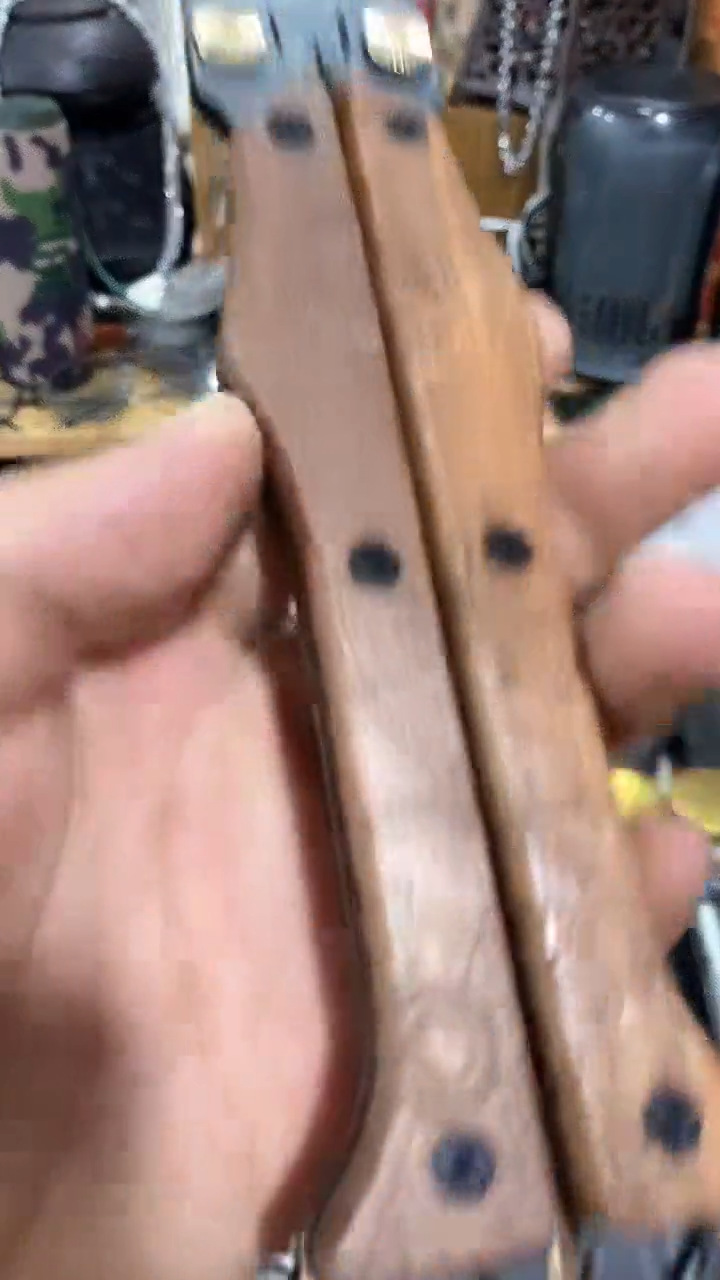 瓷片闪购商品  如图所示