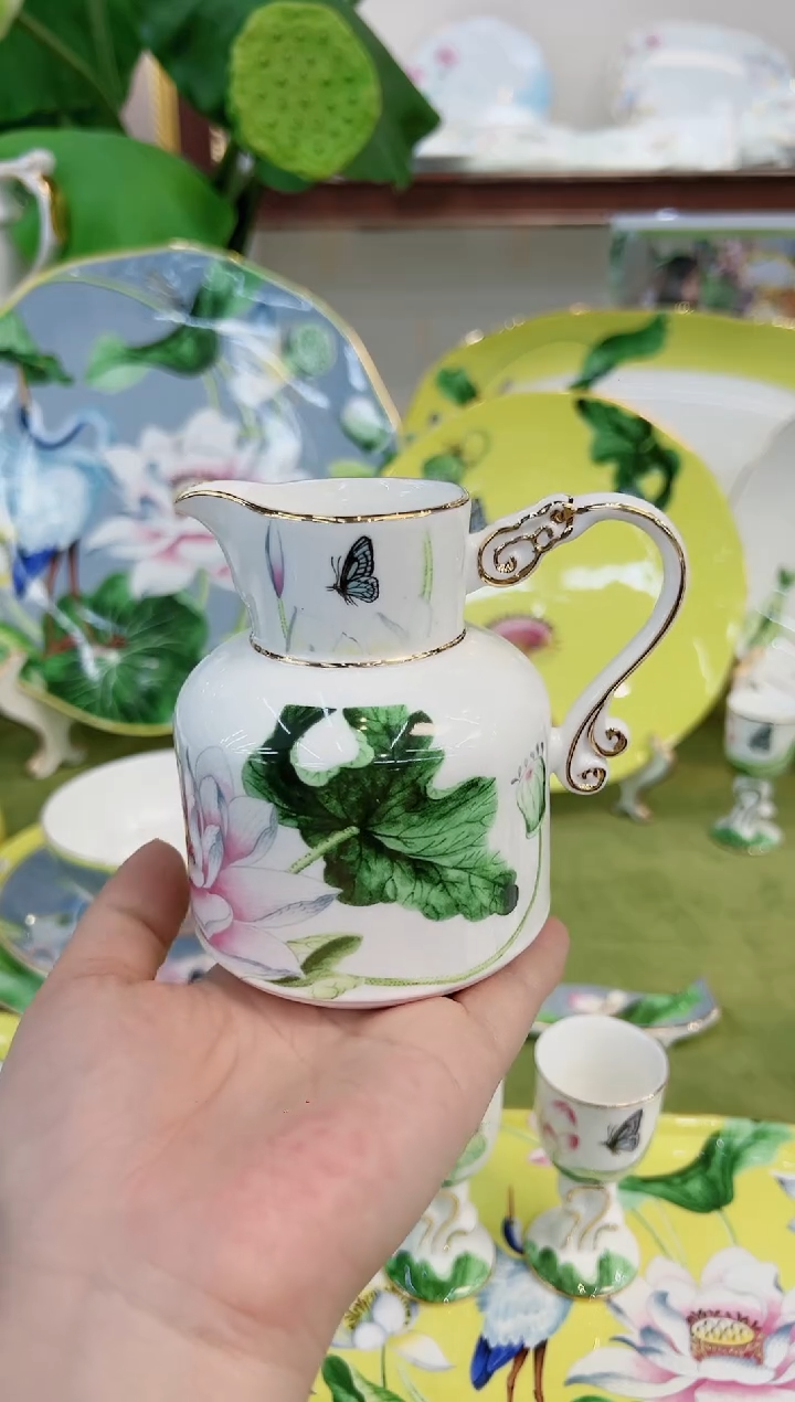 【闪购商品】骨瓷分酒壶·