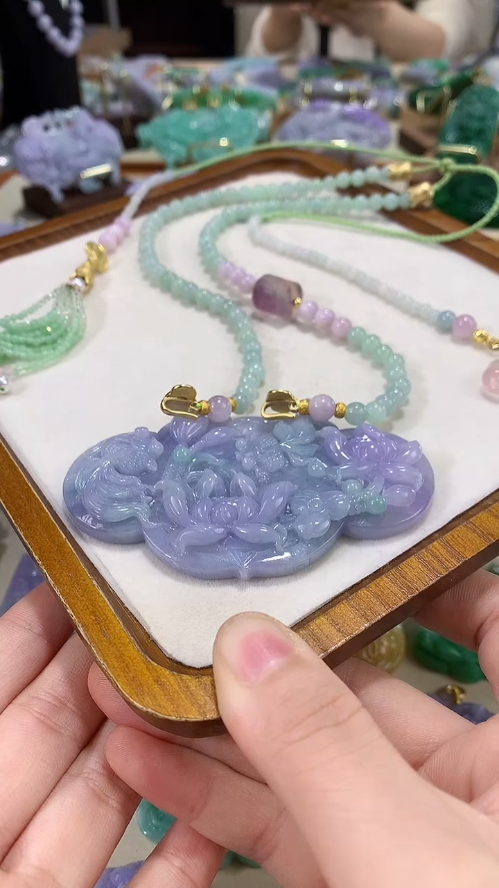 颈饰未镶嵌翡翠林*真吊坠