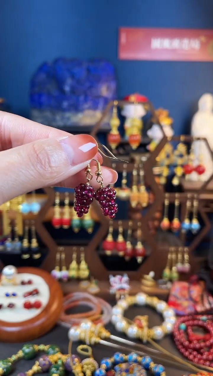 【闪购商品】石榴石耳饰银S925镀金镶嵌葡萄耳钩