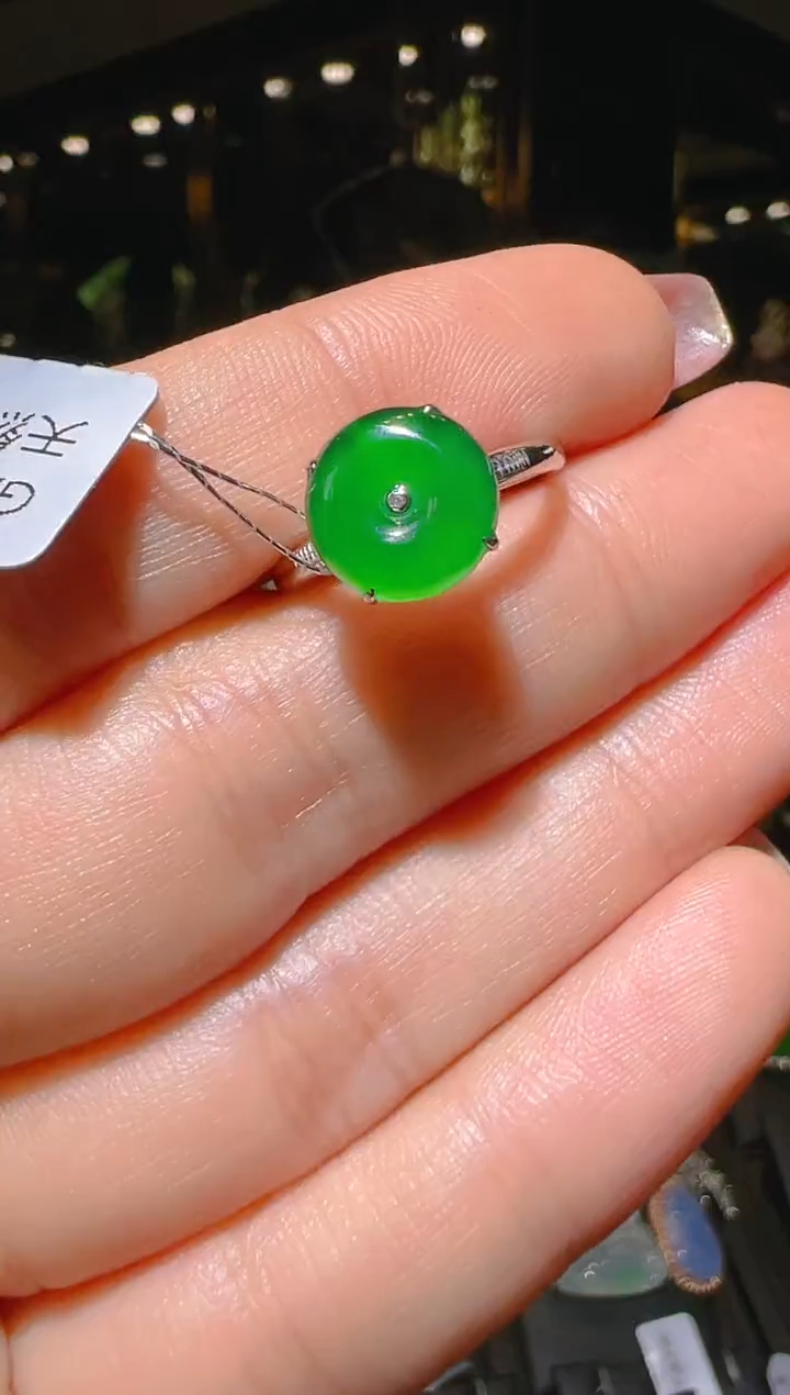 【闪购商品】翡翠戒指18K金镶嵌021
