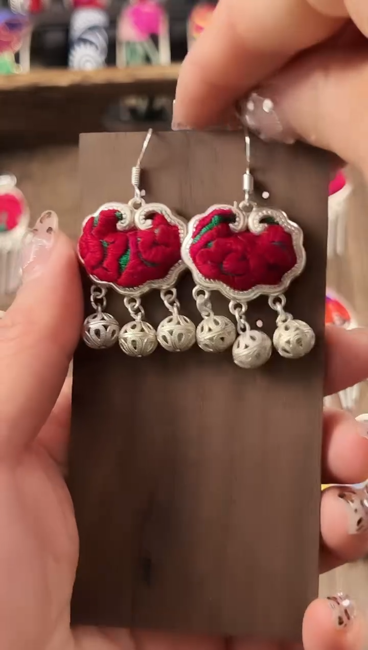 【闪购商品】织绣民族风老绣饰品036