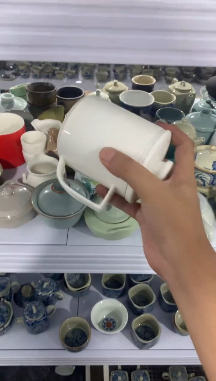 茶壶、盖碗、主人杯、客杯（轻轻微瑕介意勿拍）