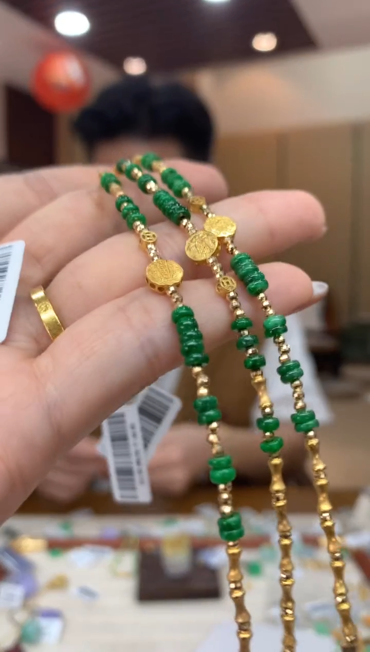 18K金镶嵌手链翡翠手链多样性发货1件