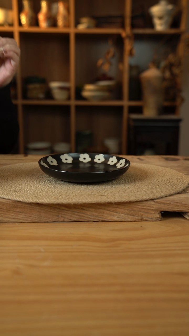 黑色雕刻小花花系列的7英寸月光盘1个