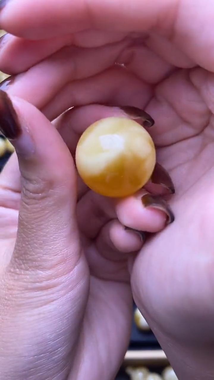 【闪购商品】琥珀裸石未镶嵌蜜蜡.67