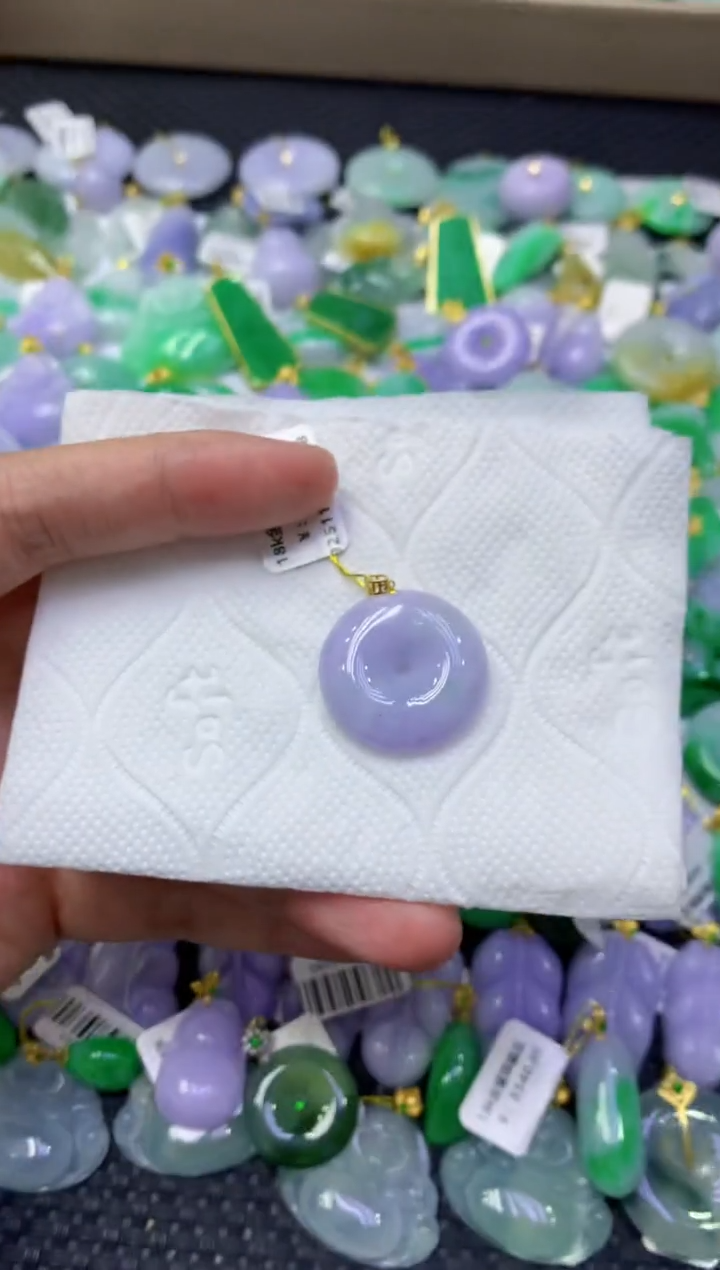 颈饰18K金镶嵌翡翠天然缅甸翡翠A货