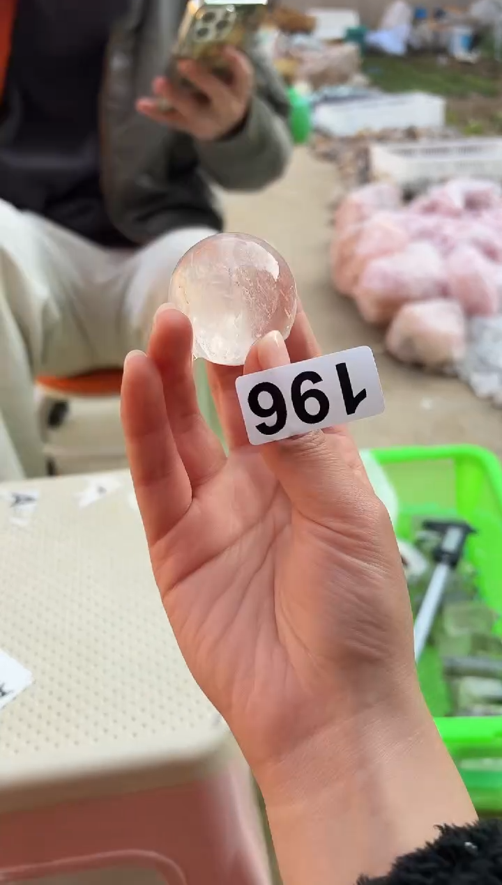 【闪购商品】摆件未镶嵌水晶白水晶球 196