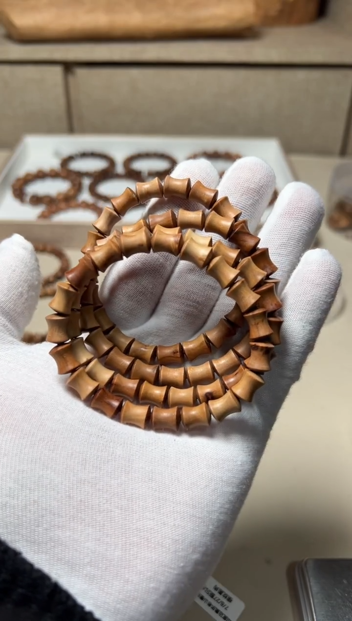 檀香木其他微微瑕 8x10顺纹 老山檀香