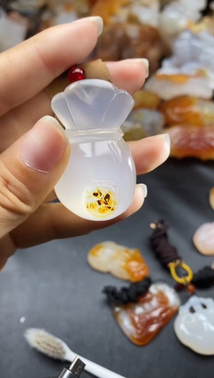 未镶嵌1玛瑙/玉髓老****?ll