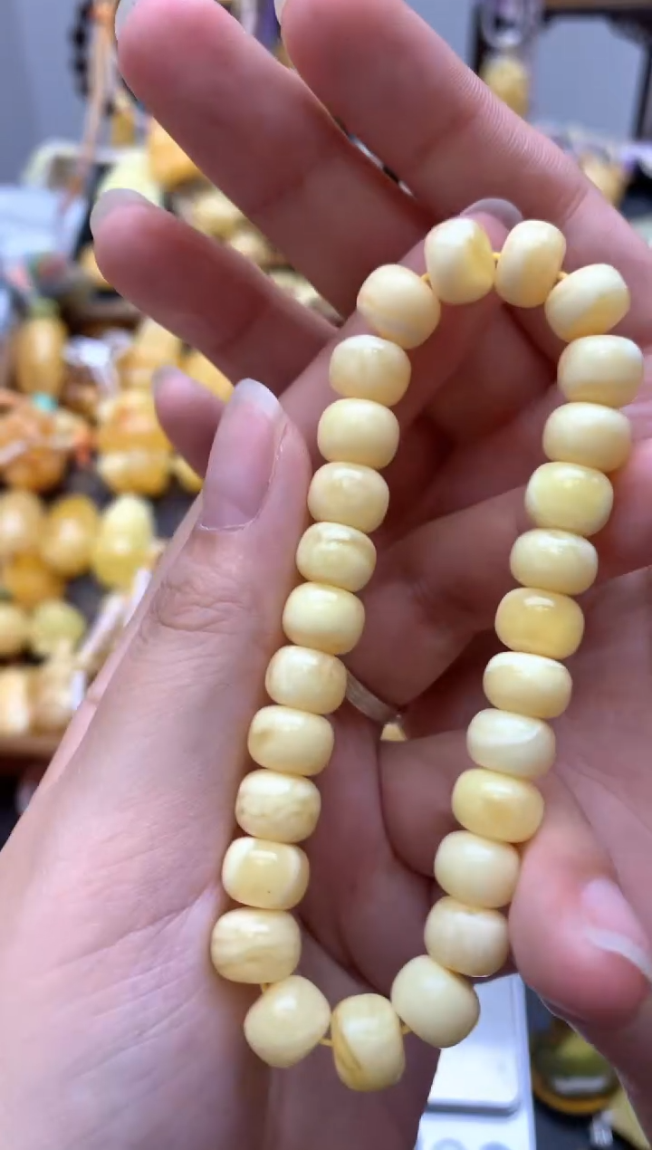 未镶嵌琥珀珠宝奇石093琥珀蜜蜡花粉有纹小坑介意勿拍
