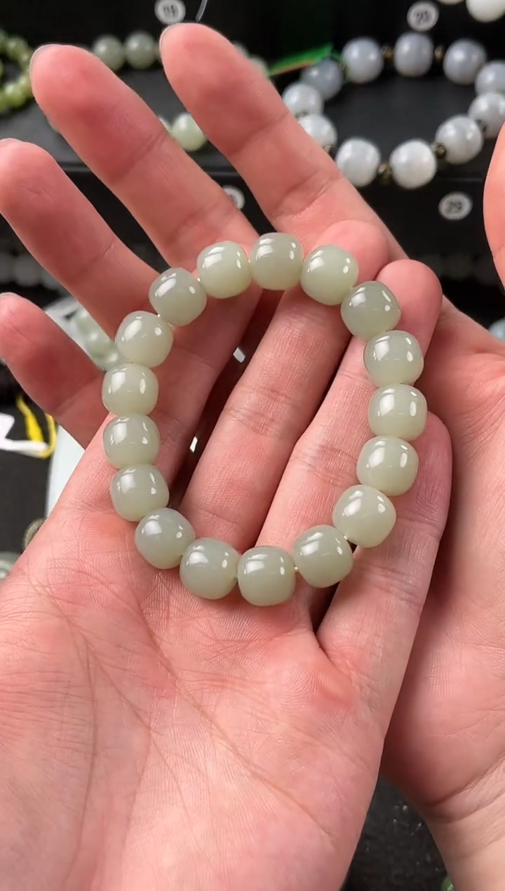 【闪购商品】和田玉手串未镶嵌且末青白老型珠手串卡12微色差