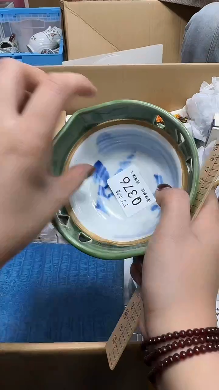 瓷片贞**姐376         